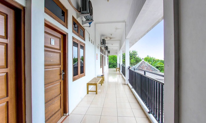 Purworejo Hotel | Super OYO 91748 Wisma Pkpri Purworejo
