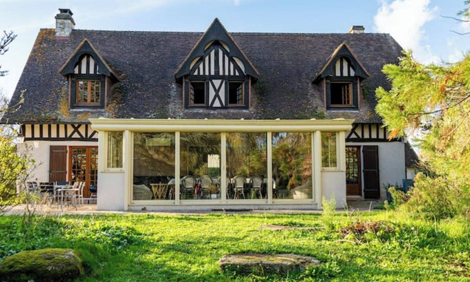 Garennes-sur-Eure Villa | Super Villa Grande Piscine Bord Eure à 1H de Paris