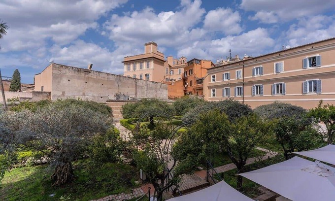 Campitelli Apartment | Superb 1BR Suite Near Capitoline Museums