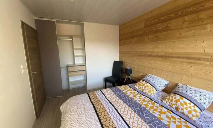 Foncine-le-Haut Apartment | Superb accommodation for 10/12 people
