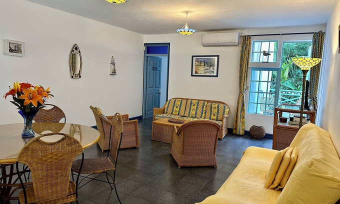 Pereybere Apartment | Superb apartment with pool, 3 minutes walk to beaches, restaurants & amenities
