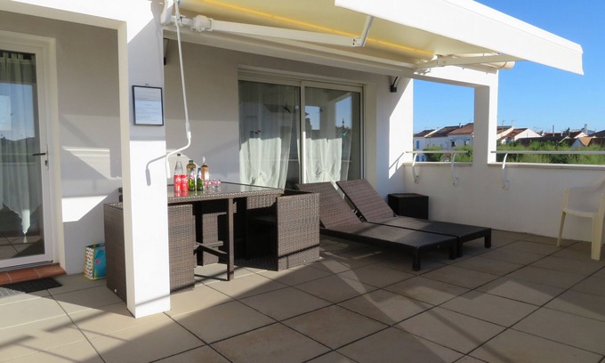 Saintes-Maries-de-la-Mer Apartment | Superb apartment in village center (rated * in 2023)
