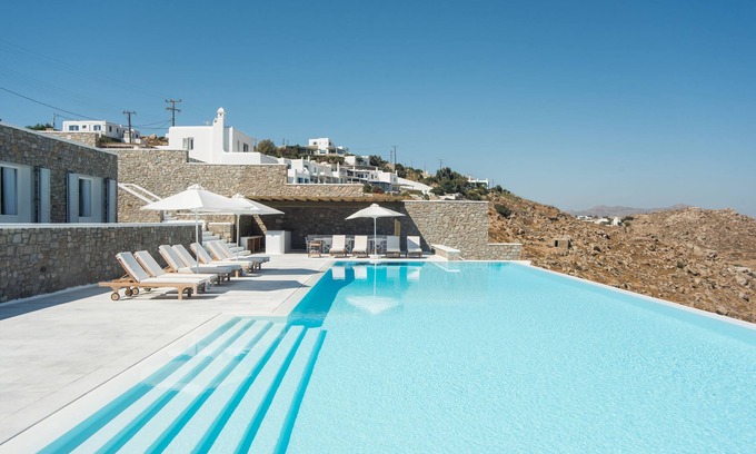 Paraga House | Superb Position, High End Villa, New Residence, For Large Groups, 10 Rooms