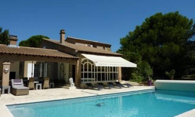 Morieres-les-Avignon Villa | Superb property in Avignon