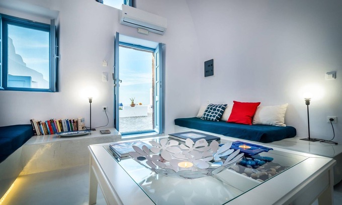 Finikia Villa | Superb Santorini Suites | Fava Eco | Grand Suite with Outdoor Private Jacuzzi.