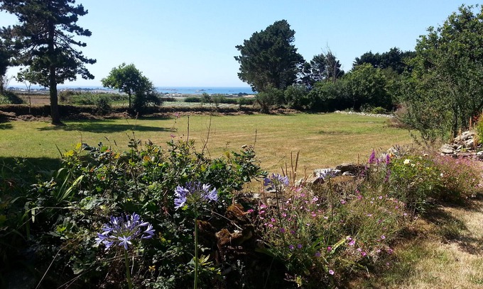 Roscoff House | Superb sea view, calm and nature. Cosy and comfortable, just like home.