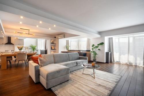 Bucharest City-Centre Apartment | Superb Views 3BR Duplex - 4 Balconies + Parking