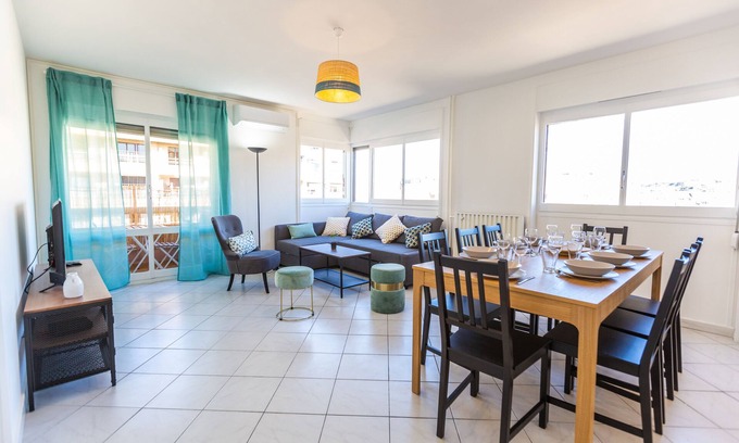 3rd Arrondissement Apartment | Superbe 100m² Climatisé 2 Blacons