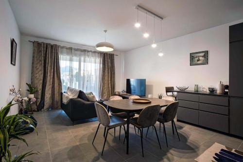 Bonneveine Apartment | Superbe appart 3 p, 10 mn de la plage avec piscine et parking