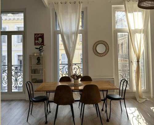 6th Arrondissement Apartment | Superbe Appartement - 3 chambres (5 min Vieux Port - Rue Paradis)