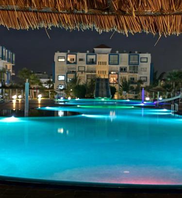 Cabo Negro Apartment | Superbe appartement au centre de Cabo Negro en résidence avec piscines et tobogan