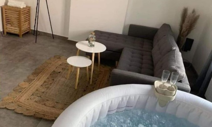 Vaux-sous-Chevremont Apartment | Superbe Appartement Avec Jacuzzi