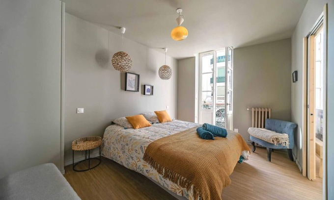 Vieux Vichy Apartment | Superbe appartement climatisé dans immeuble classé