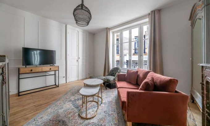 Vieux Vichy Apartment | Superbe appartement dans immeuble classé