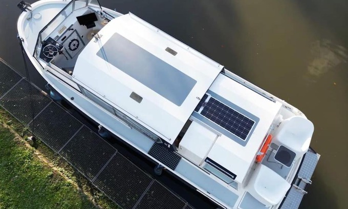 Fayt lez Manage Boat Rental | Superbe bateau découvrable avec parking gratuit