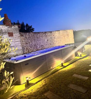 Neris-les-Bains House | Superbe Loft Spa Jacuzzi Cinema
