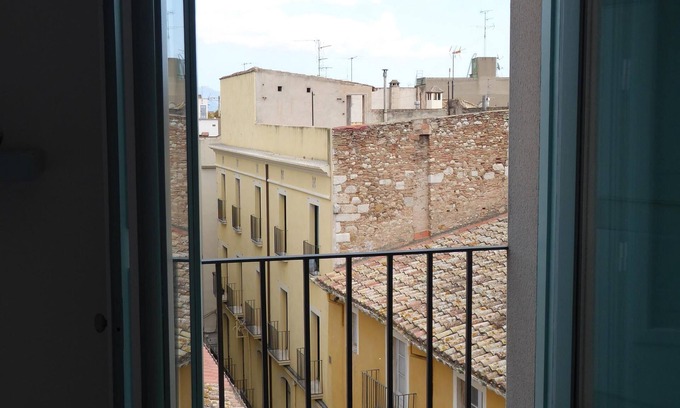 Figueres Condo | Supercéntrico apartment, bright and pedestrian mall