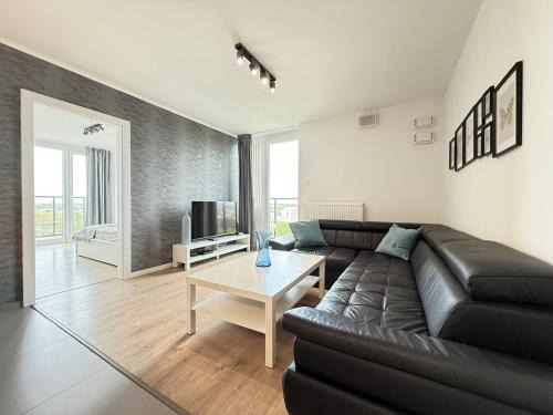 Praga Poludnie Apartment | Superior Koko, 2 rooms, 1 bedroom, 3 balcanies! Parking! Security and Recepcion 24h!
