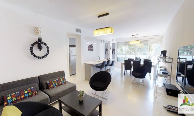 Ra'ananna Apartment | Superior - Kosher 3 BR - City center - Borochov (REF06)