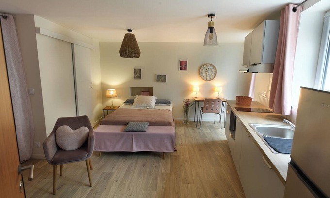 Arbent Apartment | SURAN La Source, a haven of pink and grey!