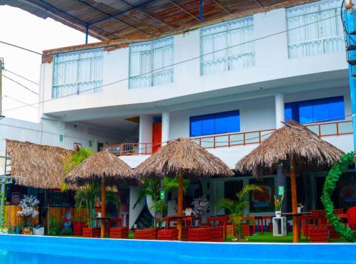 Kimbiri Hotel | Surco azul