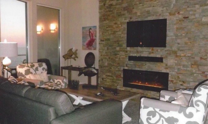 Galveston Condo | Surround view of Galveston seawall and ocean from every room with large balcony