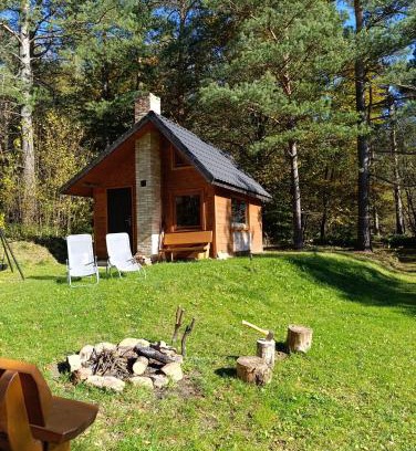 Bukowsko Ski Chalet | Survivalowa chata w lesie