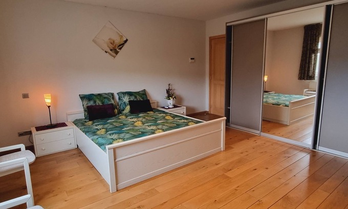 Neerpelt Apartment | Susberg-2 nnice holiday home with swimming pool and saunas