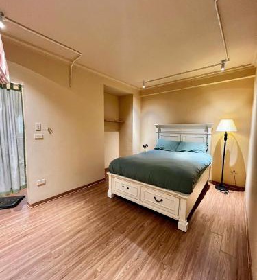 Tay Ho Apartment | Sushi House Lake View
