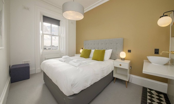 Isle of Lewis Cottage | Sutherland West - A lews castle that sleeps 2 guests in 1 bedroom