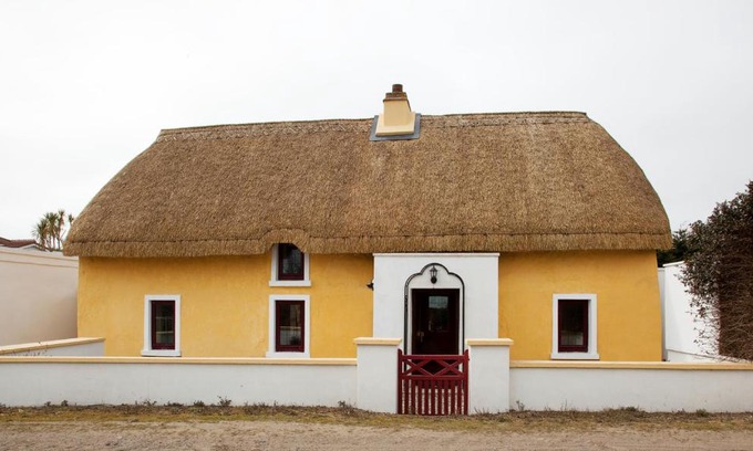 Broadway House | Sutton Cottage