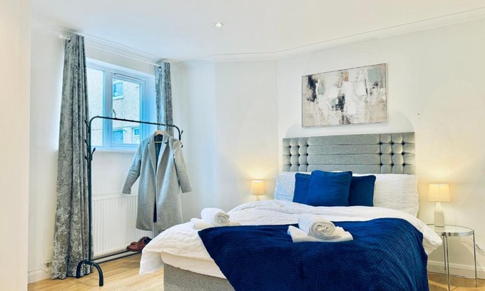 Sutton Central Apartment | Sutton - Ground Floor Flat By The High Street