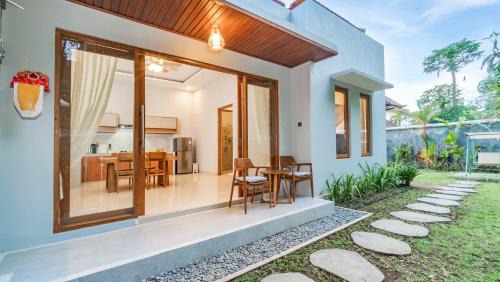 Sambahan House | Suweca House