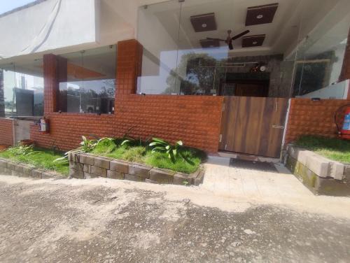 Namakkal Hotel | SVS Hill Stone Resort
