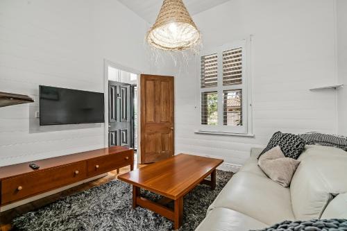Semaphore Park House | Swainson on Gordon