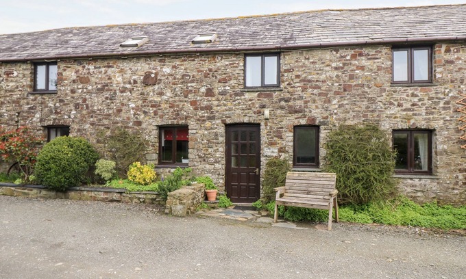 Bude Cottage | SWALLOW COTTAGE, pet friendly, with a garden in Bude