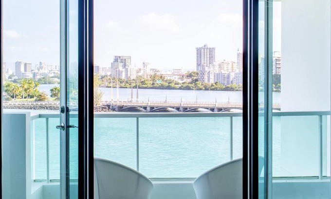Puerta de Tierra Apartment | Swanky Oceanside Condado Penthouse