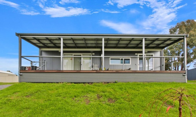 Metung House | Swans View