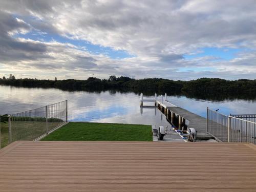Swansea House | Swansea Lake Front Retreat with private jetty