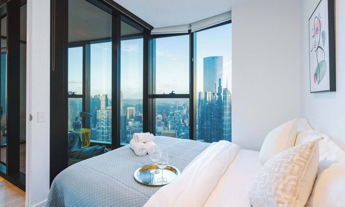 Carlton South Apartment | Swanston Central 3B Lv53 CBD FreeTram Free Parking