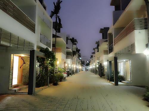 Sholinganallur Bed & Breakfast | Swarna Sudarshan Service Apartments Sholinganallur