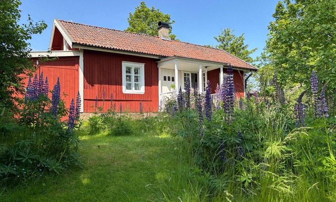 Mariestad House | Swedish house with garden & canoe - Hus Solgården in Mariestad