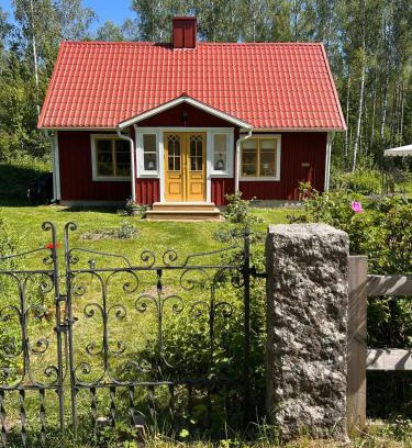 Alsterbro House | Swedish idyllic forest house