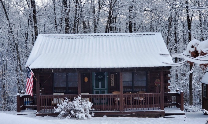 Canvas Cabin | Sweet As Honey Log Cabin