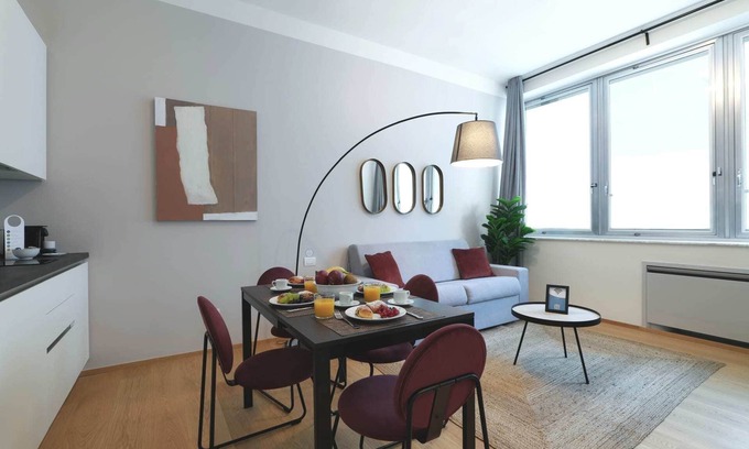 Milan Centre Apartment | Sweett | Classy Duomo X