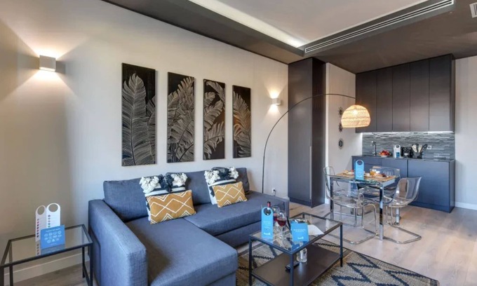 Milan Centre Apartment | Sweett | Duomo View VI