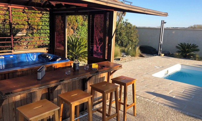 Saint-Georges-de-Didonne House | SWIMMING POOL AND JACUZZI 2KM FROM THE BEACH