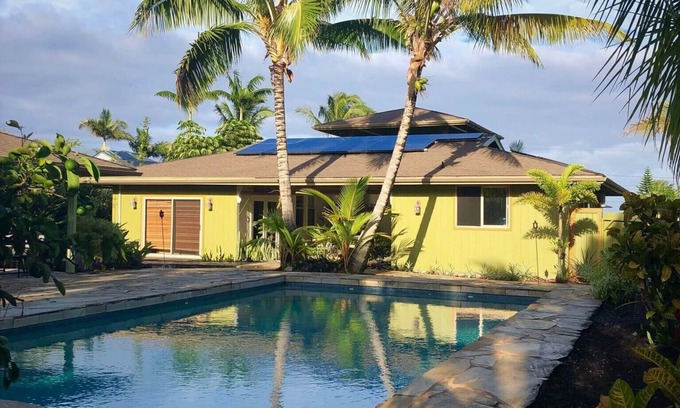 Keaau House | Swimming Pool, Observation Deck, and Palm Trees