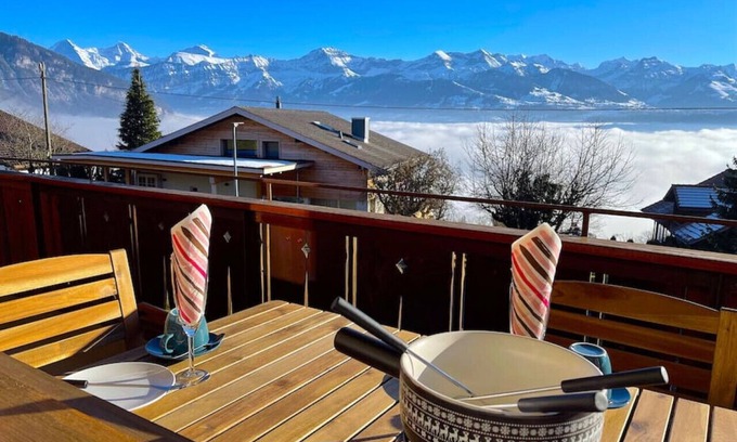 Goldiwil Apartment | SwissHut Stunning Views Alps & Lake - Apart. Aeschlen Up