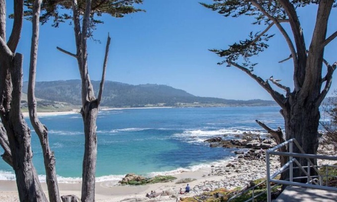 Hatton Fields House | Sycamore Place - Carmel House - Beach, Shops, Restaurants, Big Sur (plus pool table and hot tub!)